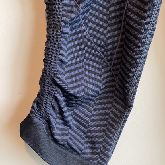 Lululemon In The Flow printed herringbone Crop Legging - Picture 2 of 12